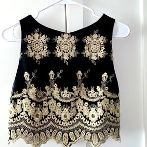 Alice and Olivia Gold Plates Lace Crop Top, Size 4